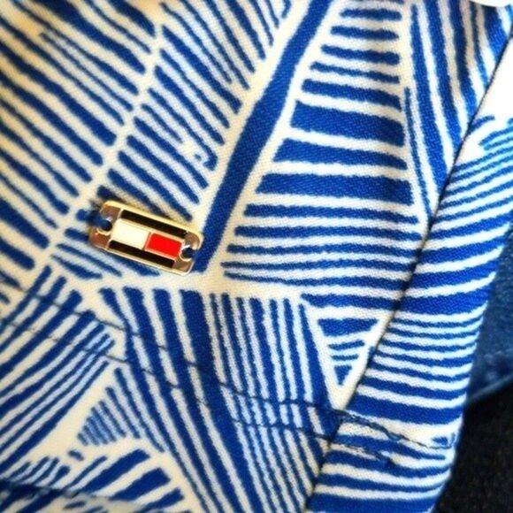 Tommy Hilfiger blue and white patterned poly/spandex tank - Large - Picture 3 of 7